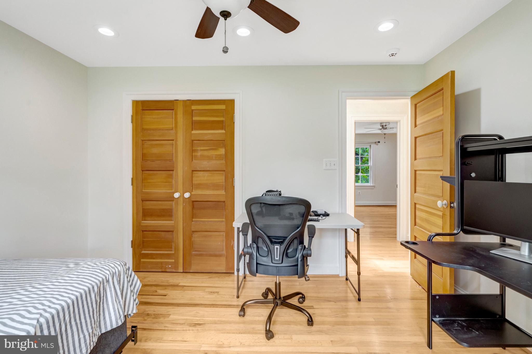 1301 Stone Meadow Way Vienna, VA 22182 - Photo 31 of 48