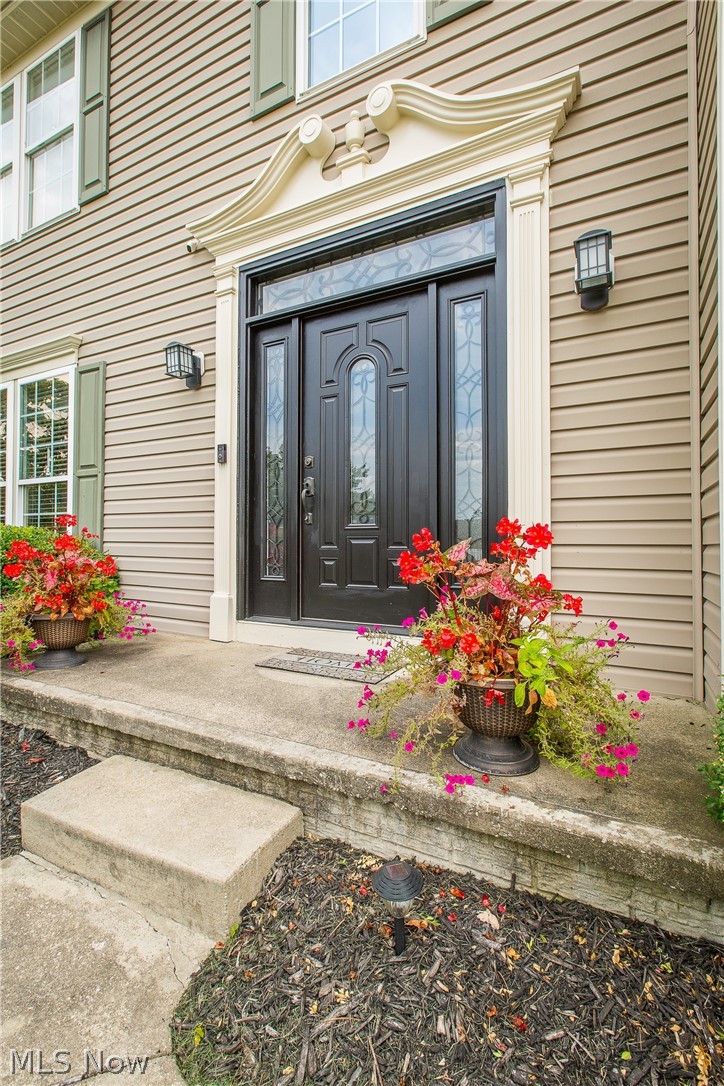 4331 Aylesford Road Uniontown, OH 44685 - Photo 5 of 35 Front Entrance