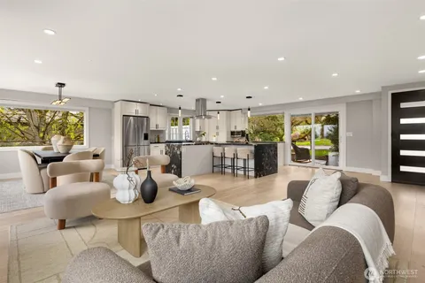 $1,734,998 | 13720 94th Avenue Northeast, Kirkland, WA 98034