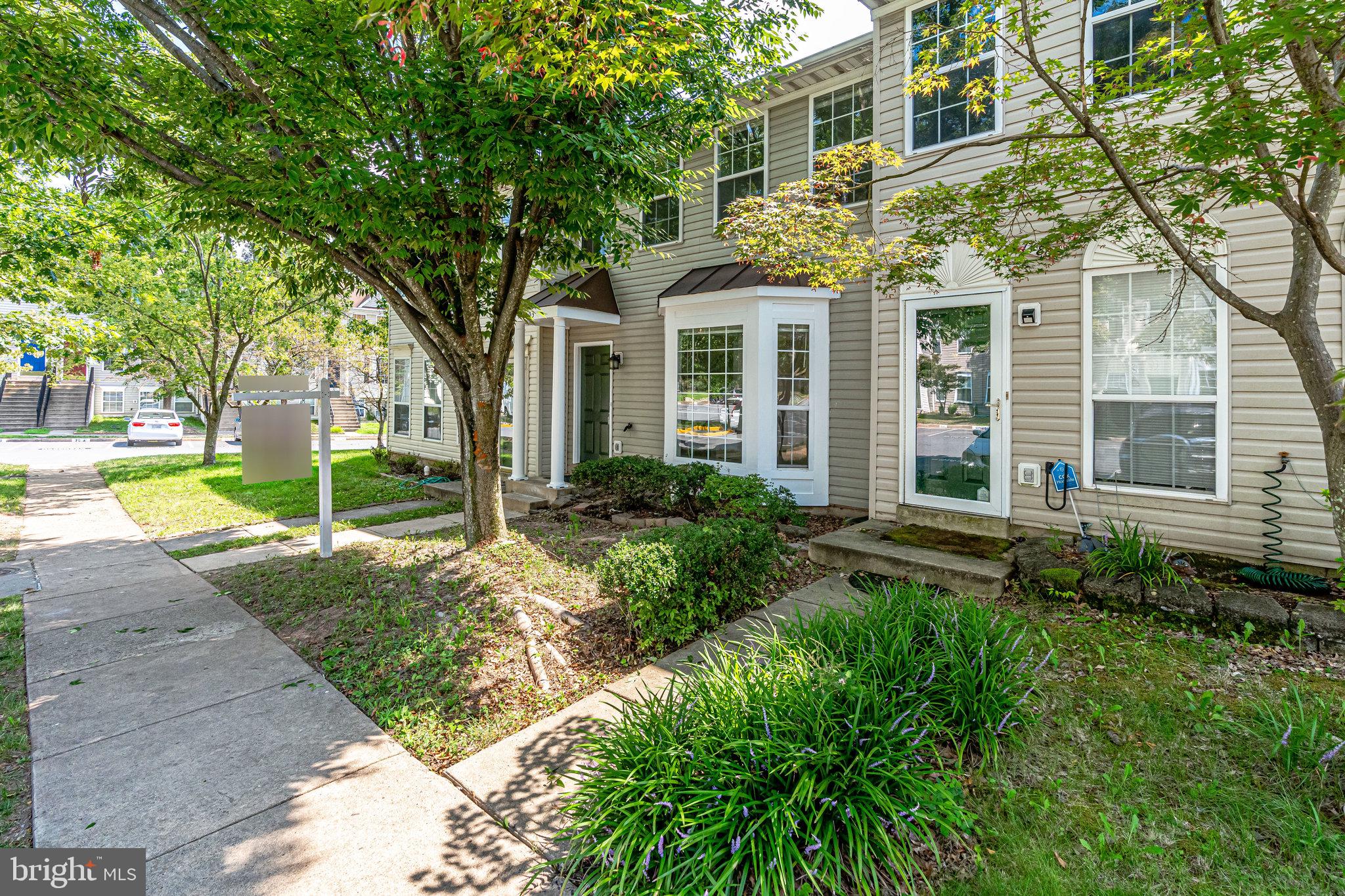 14803 Bolton Road Centreville, VA 20121 - Photo 3 of 29 Gallery Image 3