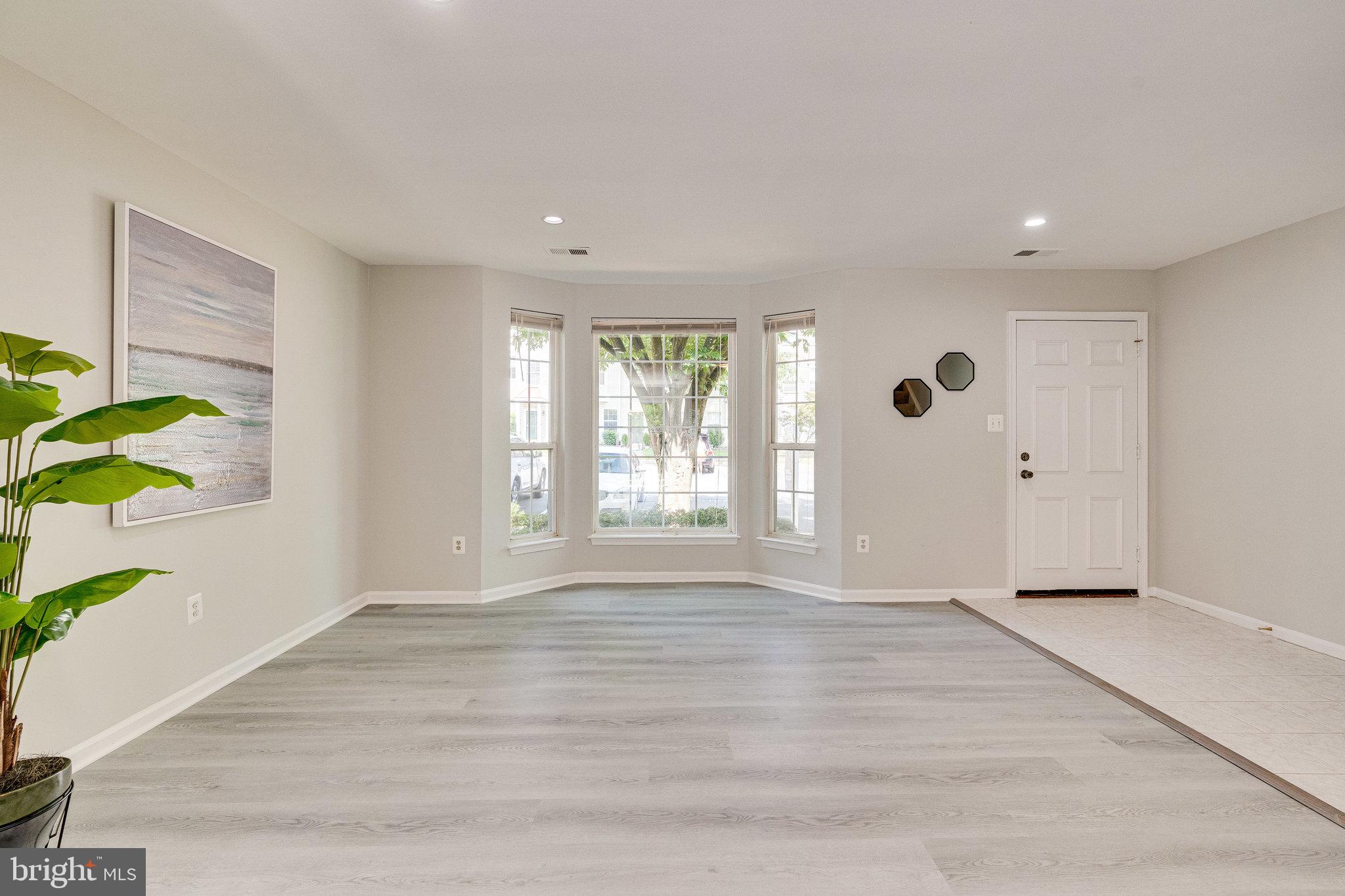 14803 Bolton Road Centreville, VA 20121 - Photo 4 of 29 Gallery Image 4