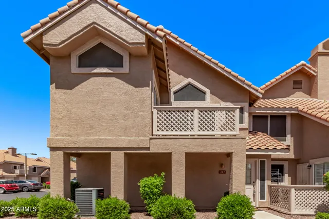 $324,900 | 1633 East Lakeside Drive, Unit 143, Gilbert, AZ 85234