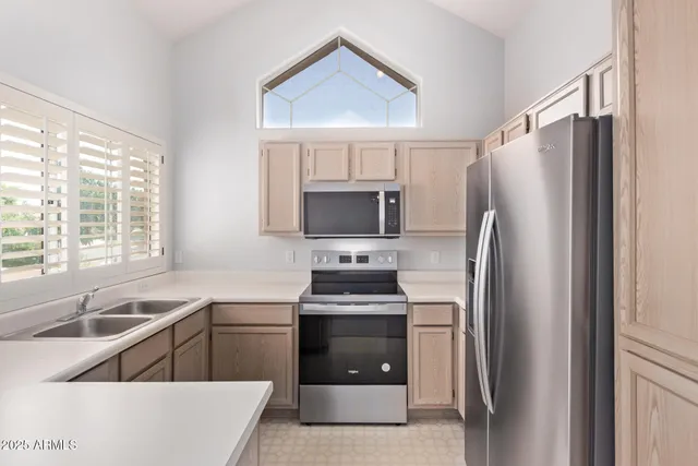 $324,900 | 1633 East Lakeside Drive, Unit 143, Gilbert, AZ 85234