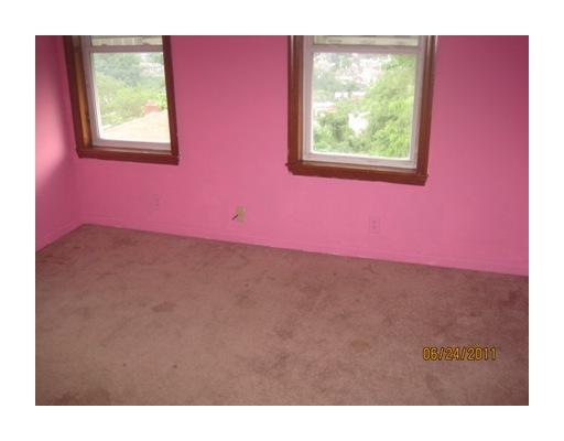 555 Fair Oaks Street McKees Rocks, PA 15136 - Photo 6 of 9 Bedroom.