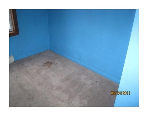 555 Fair Oaks Street McKees Rocks, PA 15136 - Photo 7 of 9 Bedroom.