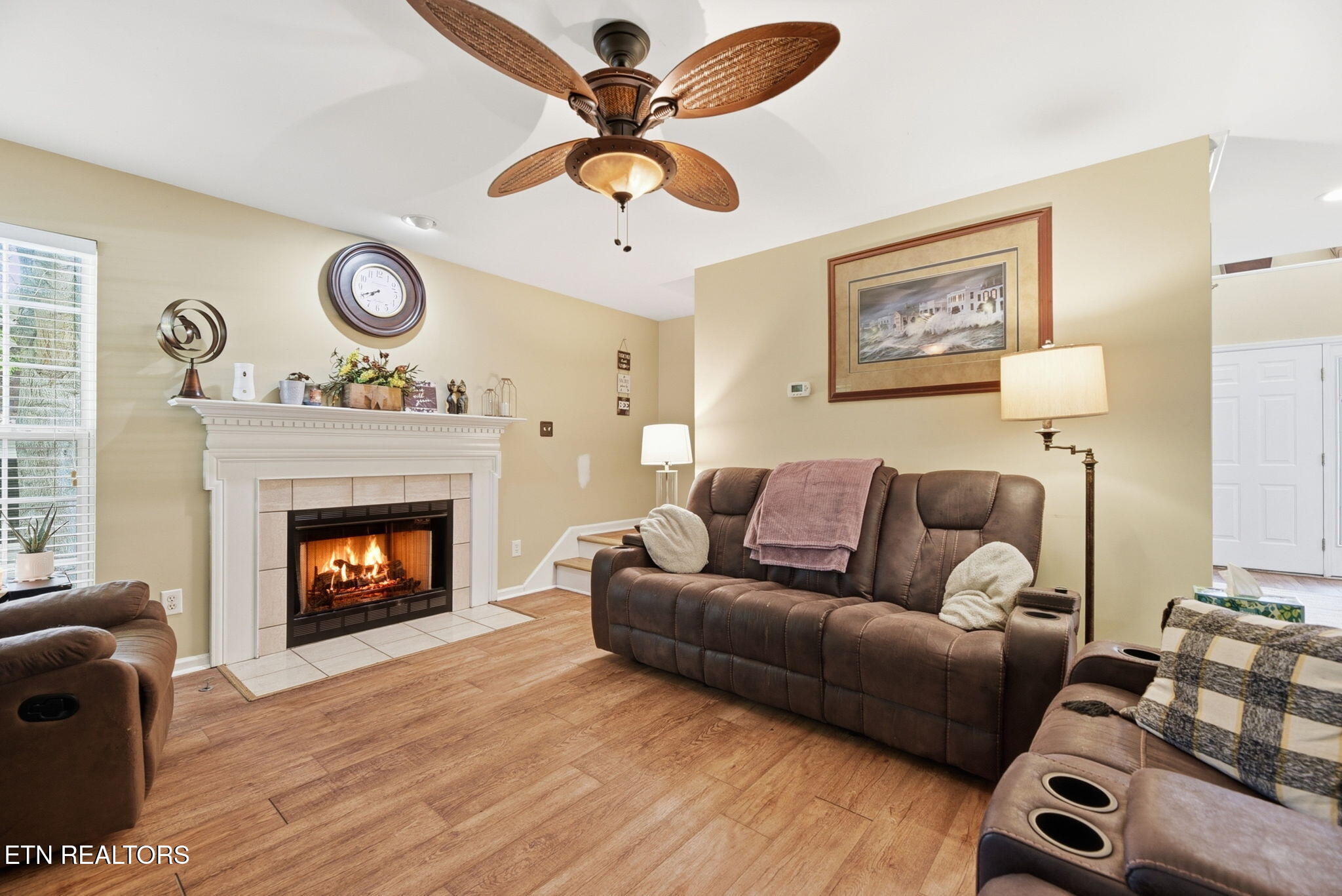 7219 Emerald Heath Road Powell, TN 37849 - Photo 9 of 34 Emerald Heath - living room #2