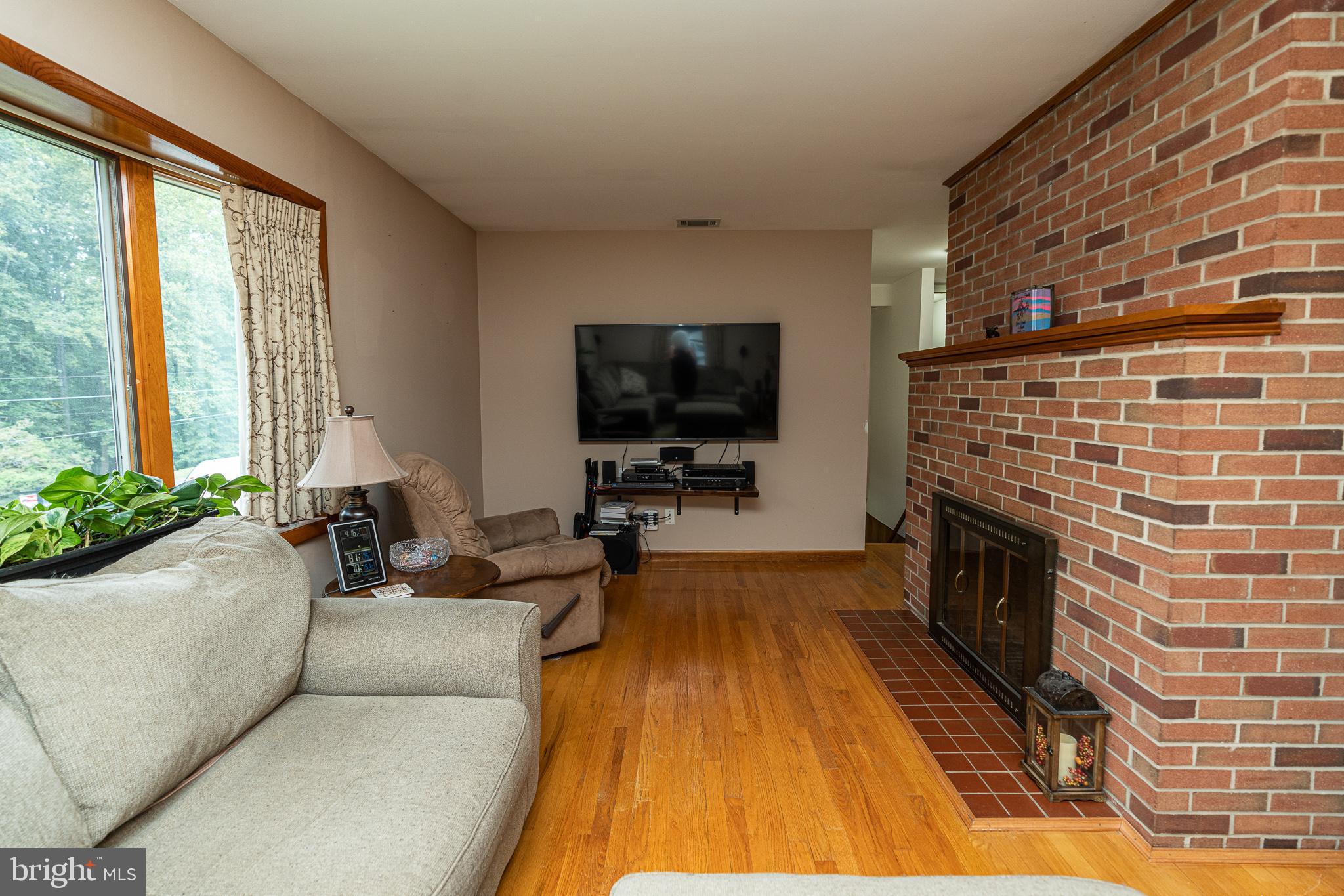 621 Plumtree Road Bel Air, MD 21015 - Photo 12 of 44 Living Room