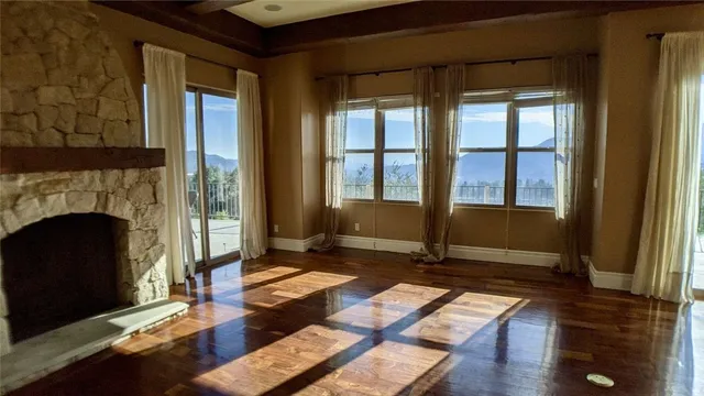 $3,000,000 | 4430 Rosebank Drive, La Canada Flintridge, CA 91011