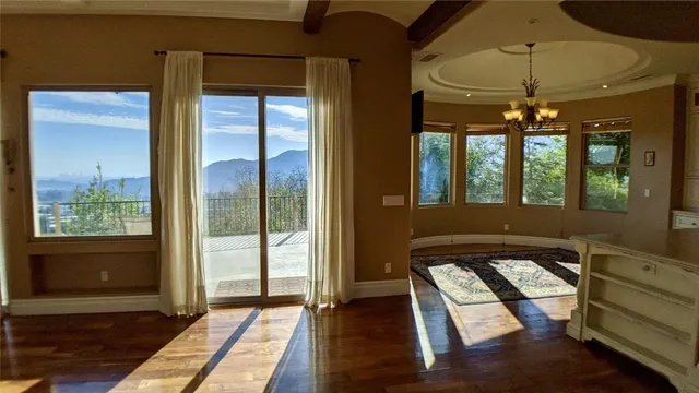 $3,000,000 | 4430 Rosebank Drive, La Canada Flintridge, CA 91011