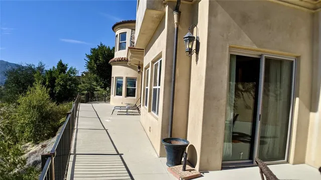 $3,000,000 | 4430 Rosebank Drive, La Canada Flintridge, CA 91011