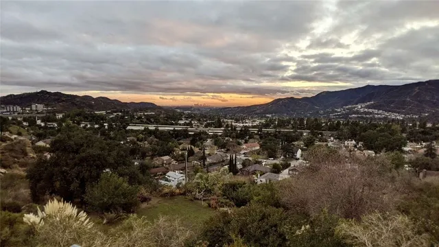 $3,000,000 | 4430 Rosebank Drive, La Canada Flintridge, CA 91011