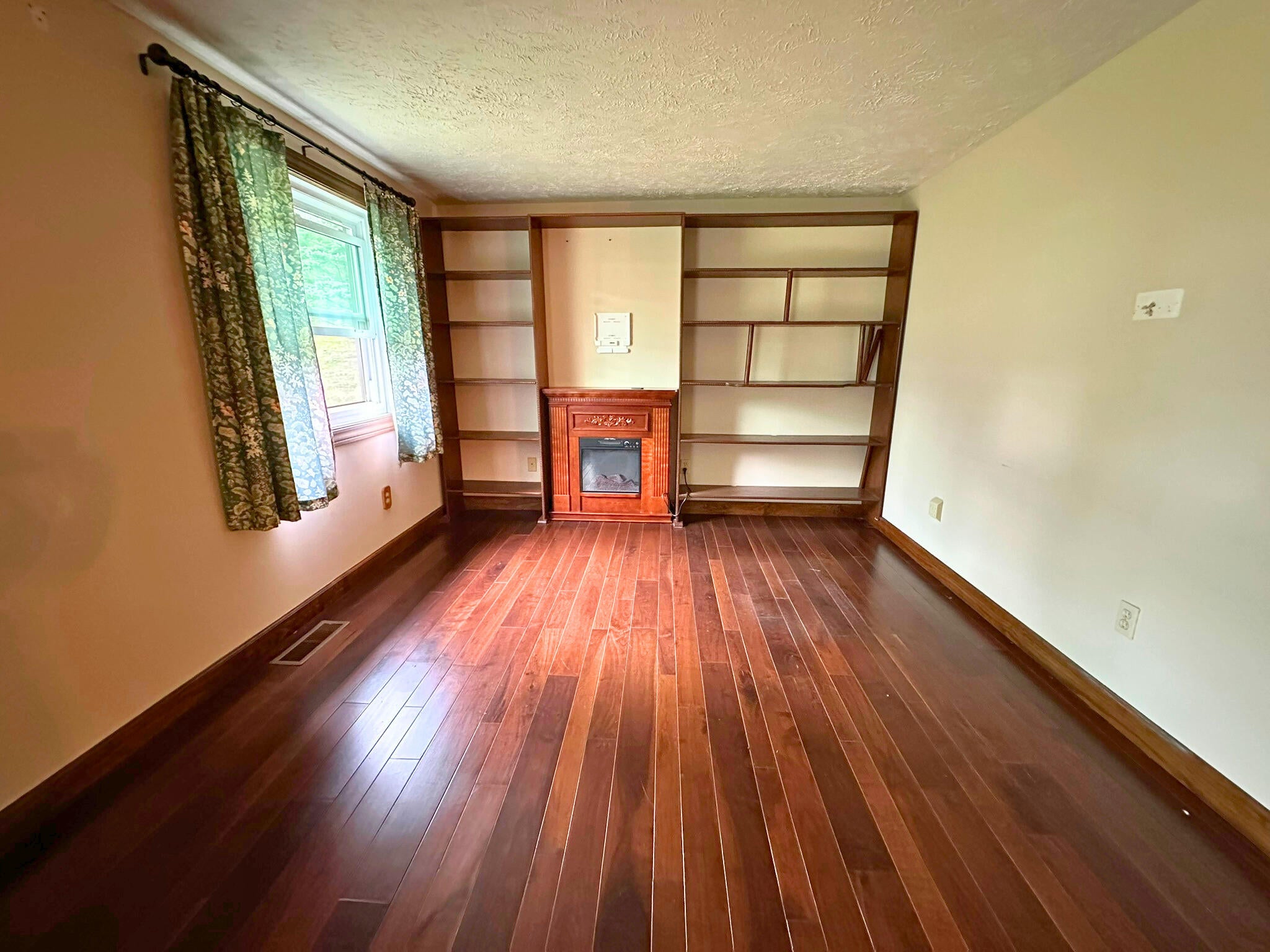 2438 Van Tyle Road Gaylord, MI 49735 - Photo 6 of 26 Gallery Image 6