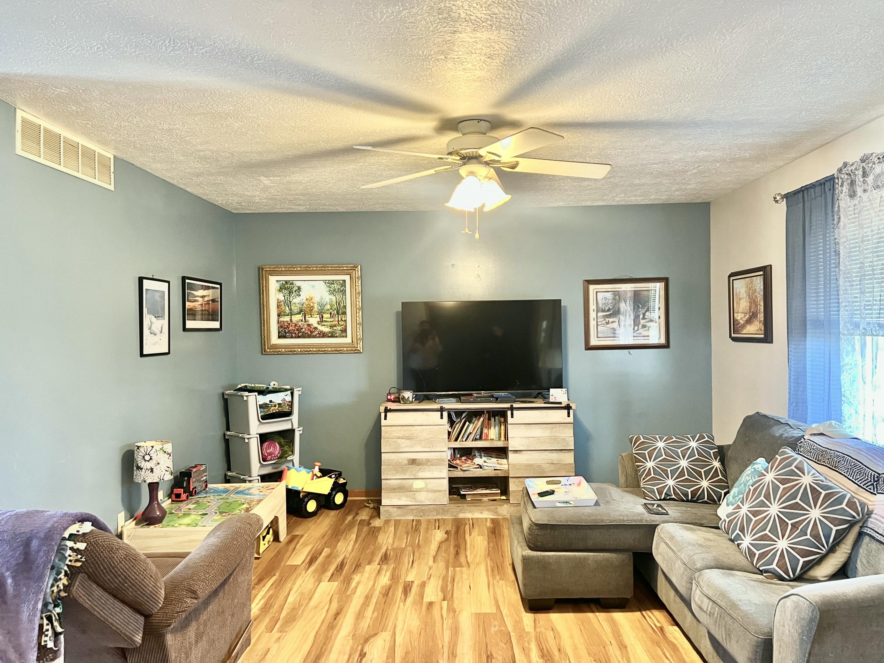 9632 Fowle Road Jonesville, MI 49250 - Photo 27 of 54 IMG_1273