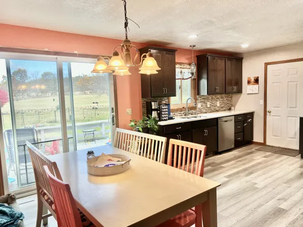 $287,500 | 9632 Fowle Road, Jonesville, MI 49250