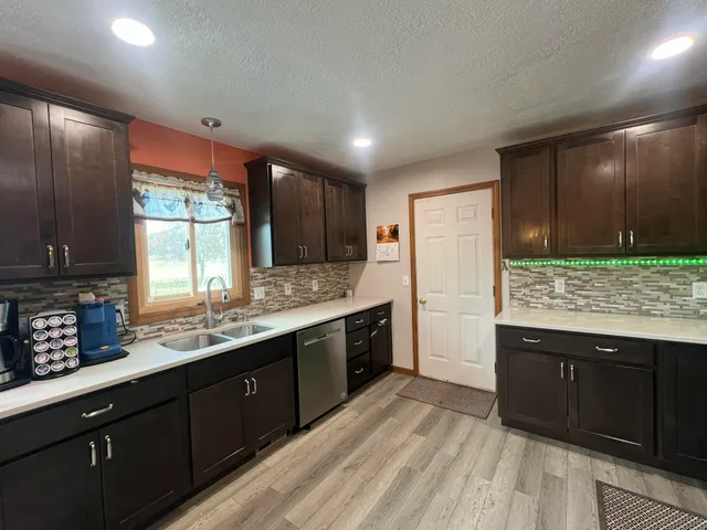 $329,900 | 9632 Fowle Road, Jonesville, MI 49250