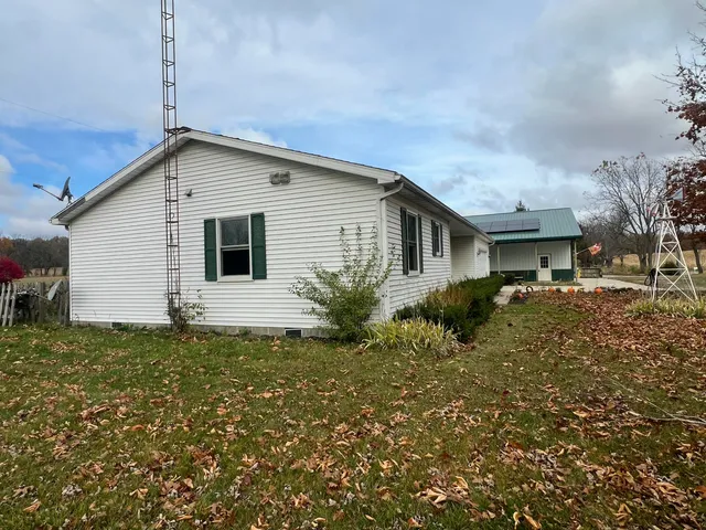 $329,900 | 9632 Fowle Road, Jonesville, MI 49250