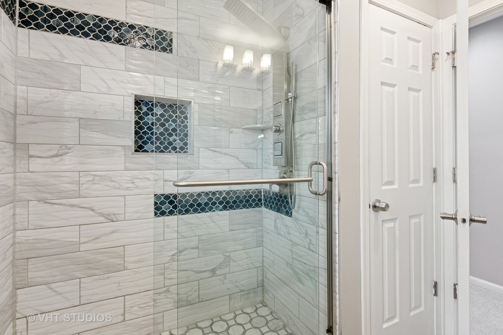 5178 Scott Circle Lisle, IL 60532 - Photo 32 of 45 a bathroom with a shower