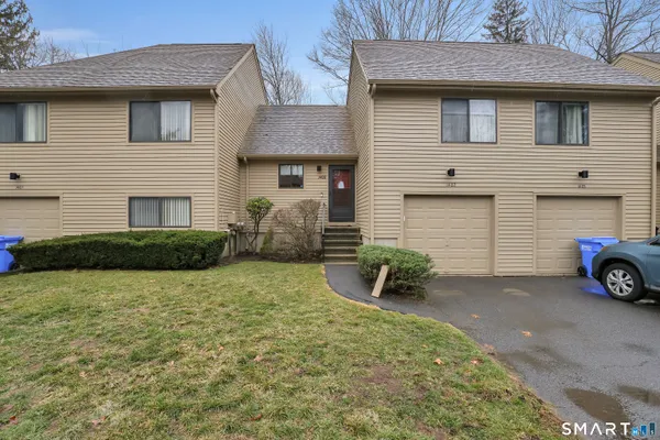 $235,000 | 290 Treadwell Street, Unit 1402, Hamden, CT 06517