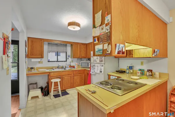 $235,000 | 290 Treadwell Street, Unit 1402, Hamden, CT 06517