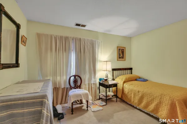 $235,000 | 290 Treadwell Street, Unit 1402, Hamden, CT 06517