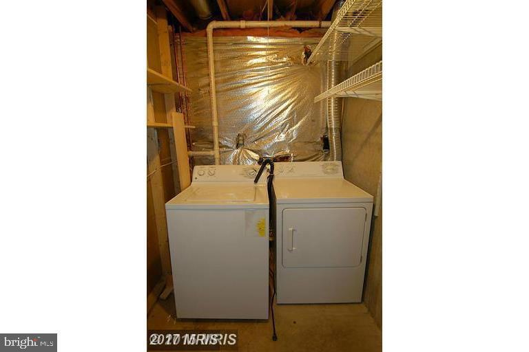 11906 Fieldthorn Court Reston, VA 20194 - Photo 14 of 21 Washer/Dryer
