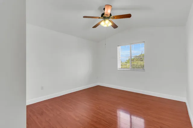 $2,700 | 8970 West Flagler Street, Unit 208, Miami, FL 33174