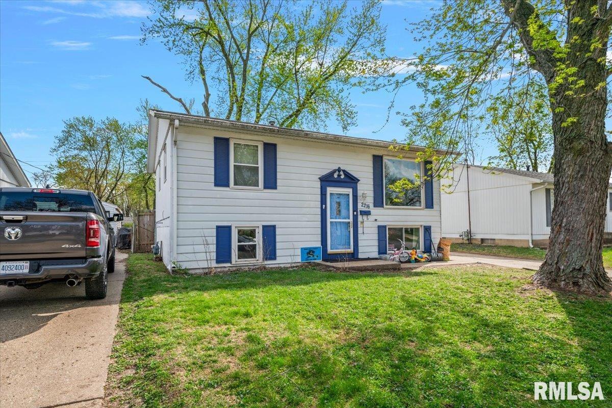 2216 Ramsey Road Springfield, IL 62702 - Photo 3 of 22