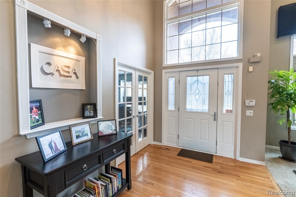 22426 Moorgate Street Novi, MI 48374 - Photo 2 of 50