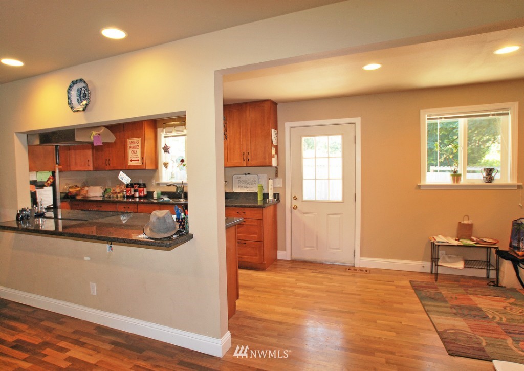 23531 2nd Avenue West Bothell, WA 98021 - Photo 3 of 10