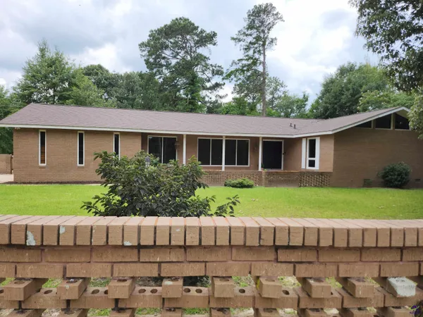 $339,000 | 109 Delchamps Drive, Warner Robins, GA 31093