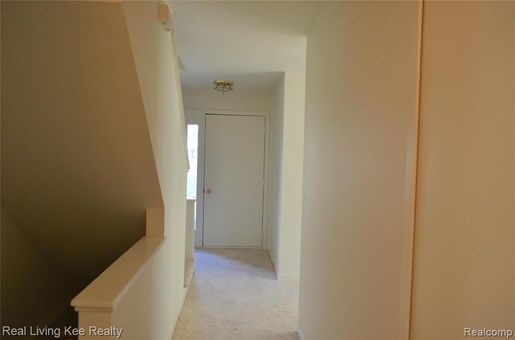 688 Charing Court Rochester Hills, MI 48307 - Photo 11 of 20