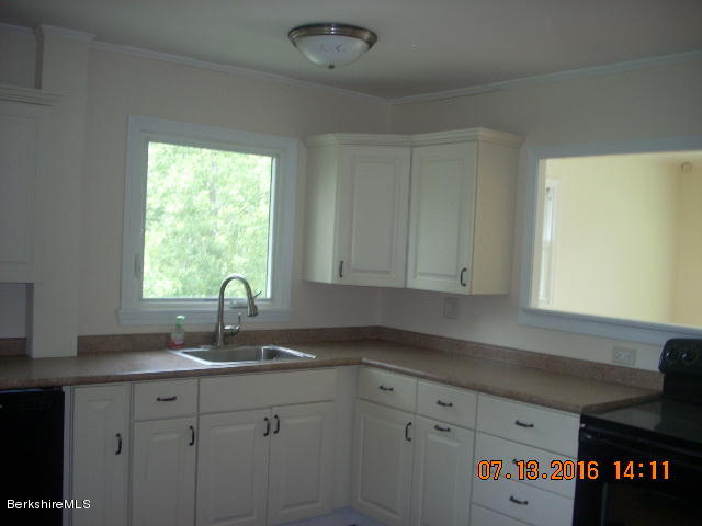 71 Melbourne Road Pittsfield, MA 01201 - Photo 2 of 17 kitchen