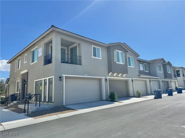 $2,200 | 20 Barbara Lane, Unit 35, Las Vegas, NV 89183