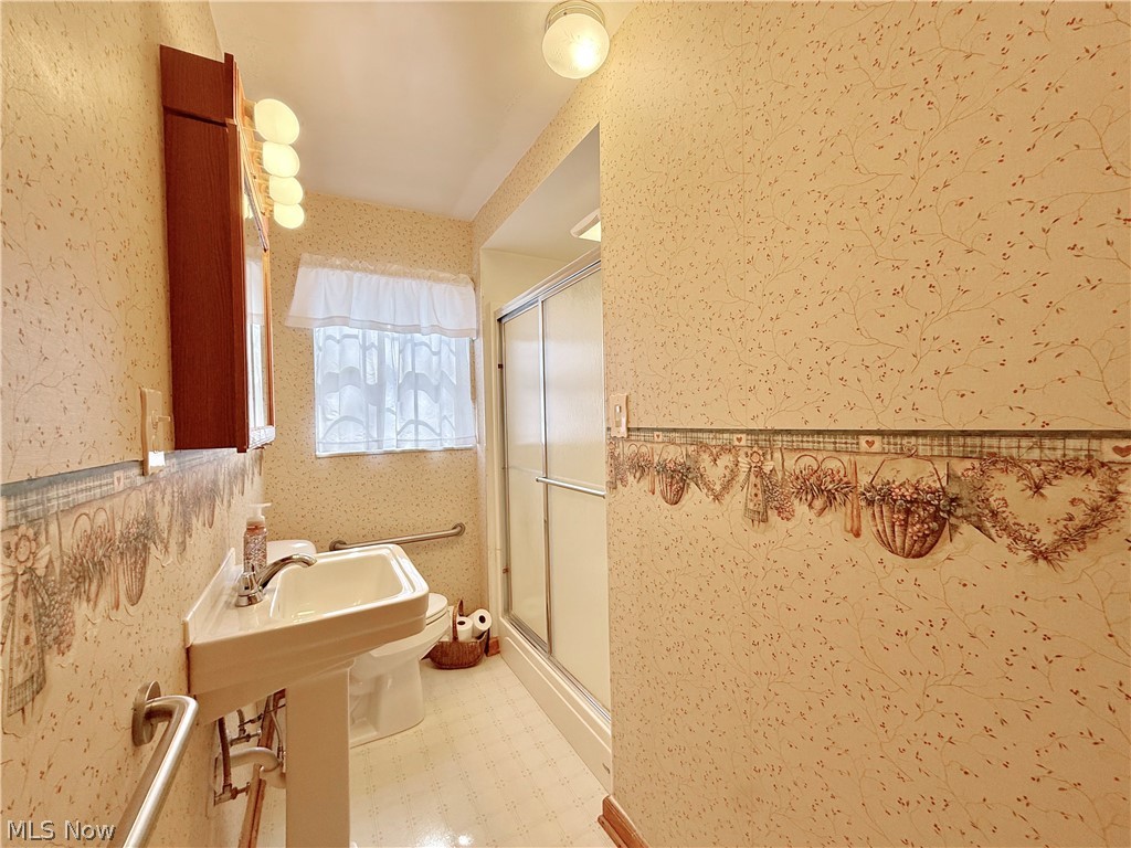 175 3rd Street Lowell, OH 45744 - Photo 17 of 38