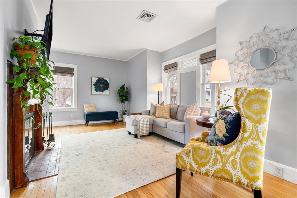 52 Rivercliff Road Lowell, MA 01852 - Photo 5 of 42 Gallery Image 5