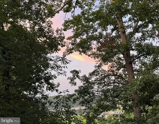 $819,990 | 3203 Riverview Drive, Triangle, VA 22172