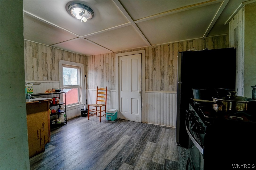 316 Lord Street Dunkirk, NY 14048 - Photo 4 of 12