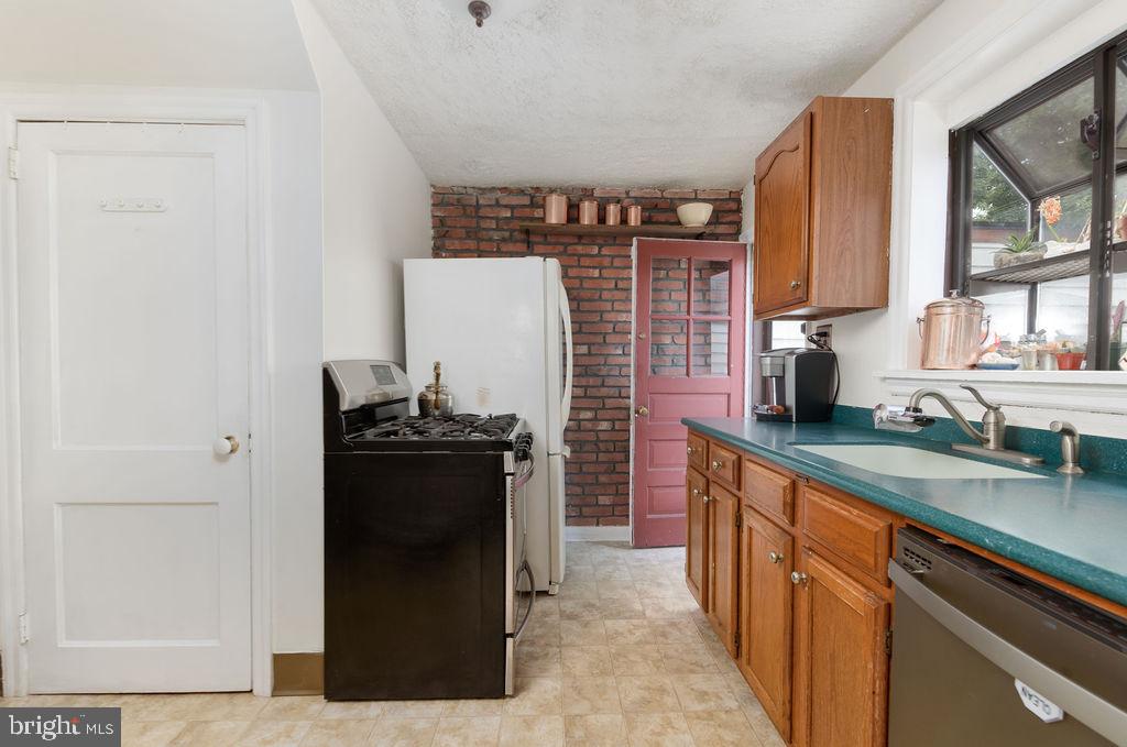 16 Alvil Road Wilmington, DE 19805 - Photo 11 of 31 Gallery Image 11