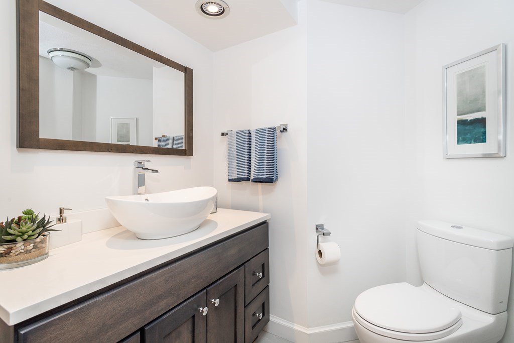 112 Fulton Street, Unit 1A Boston, MA 02109 - Photo 16 of 17