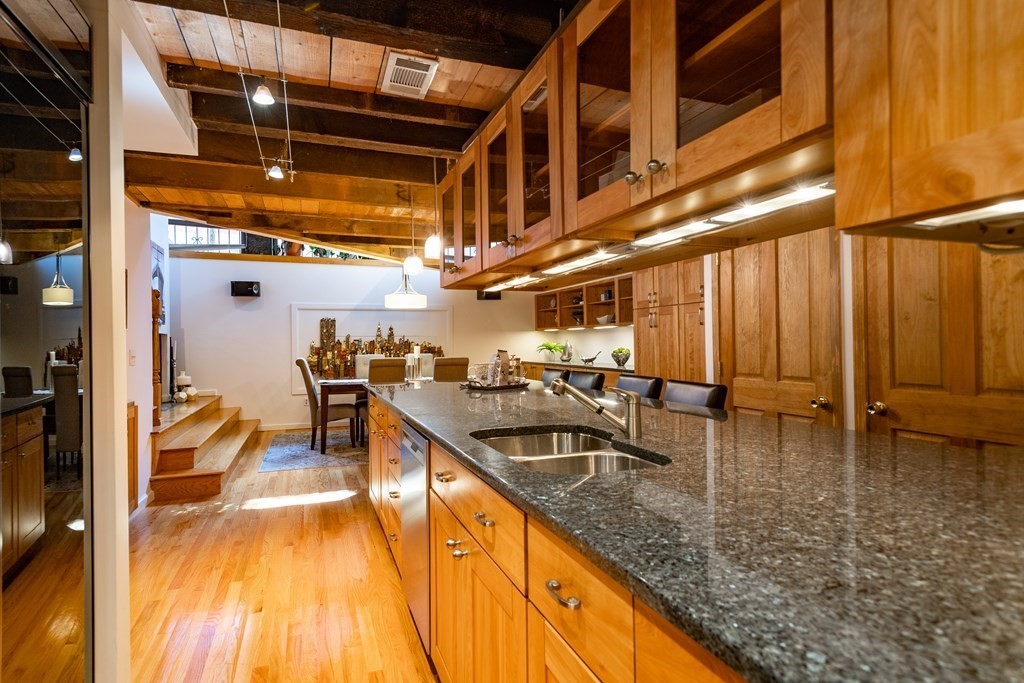 112 Fulton Street, Unit 1A Boston, MA 02109 - Photo 3 of 17