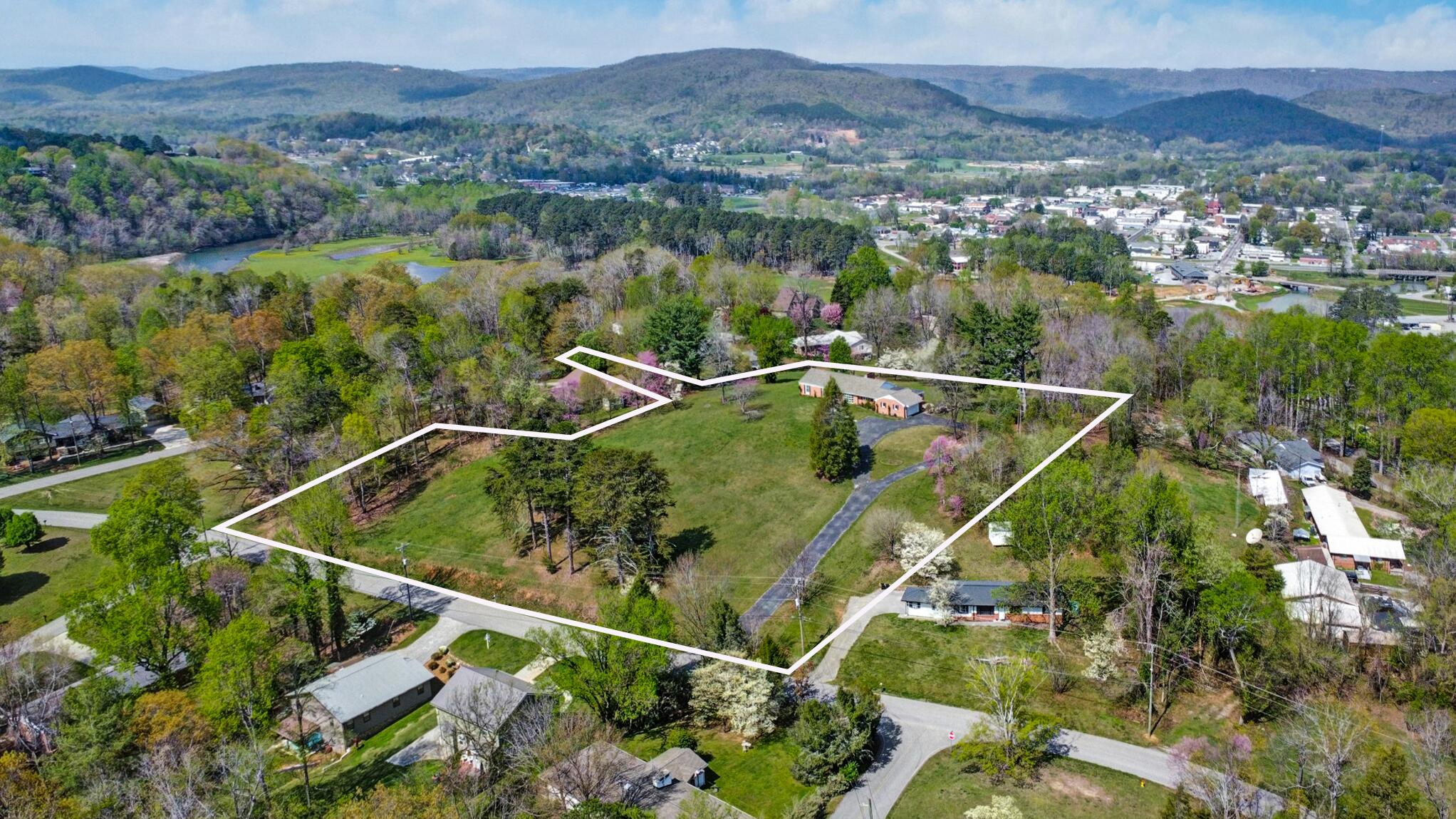 903 Edgewater Street Dayton, TN 37321 - Photo 23 of 38 1