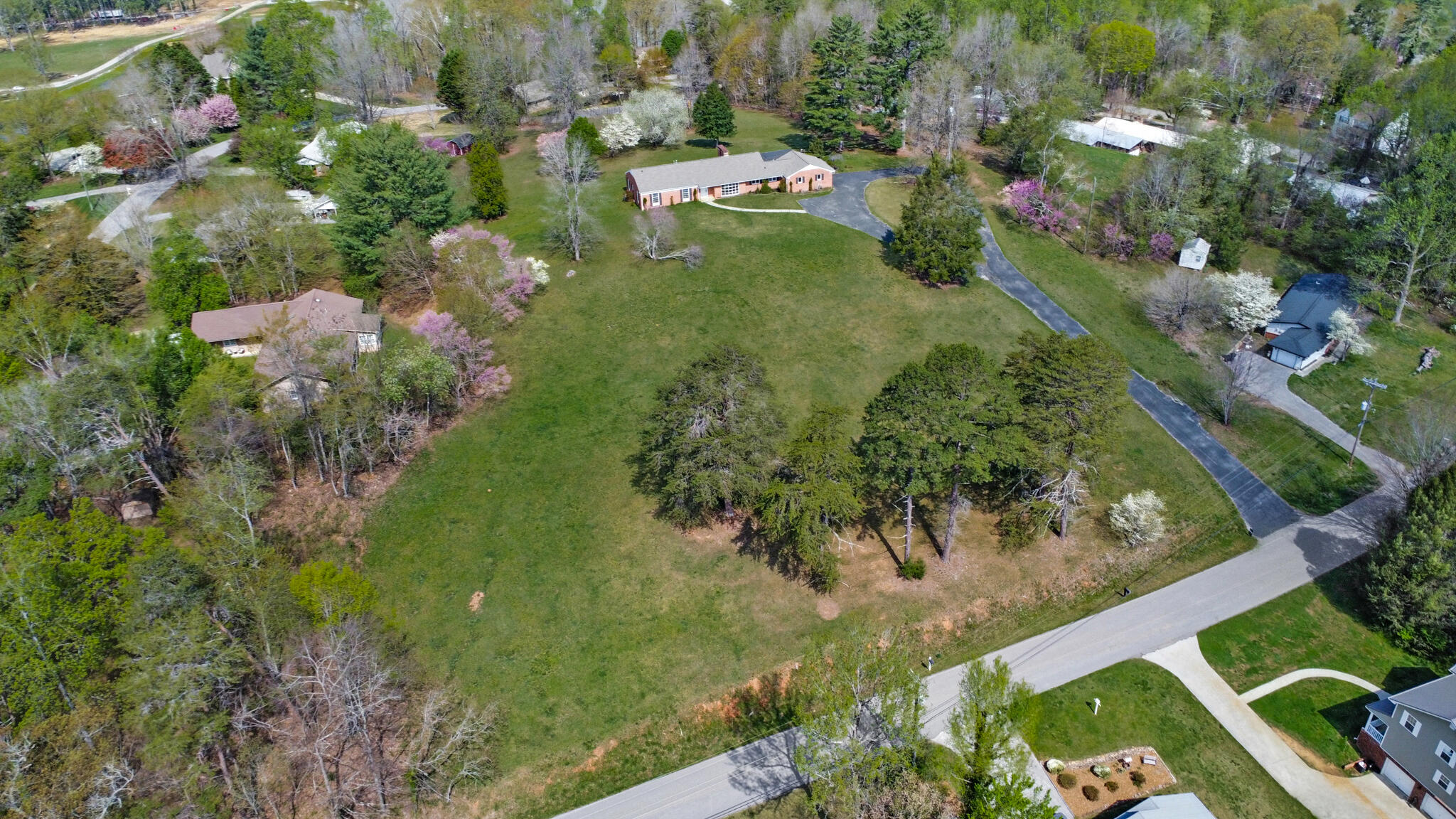 903 Edgewater Street Dayton, TN 37321 - Photo 28 of 38 dji_0865-dji_0867