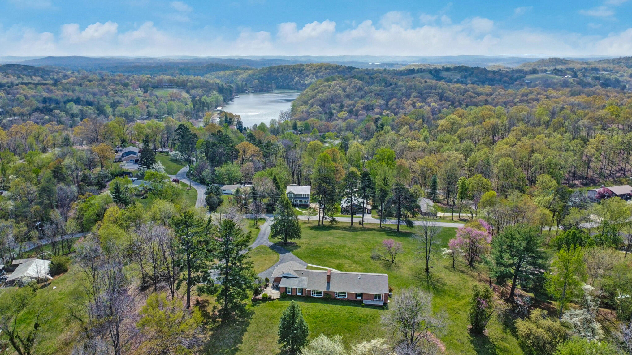 903 Edgewater Street Dayton, TN 37321 - Photo 35 of 38 dji_0886-dji_0888