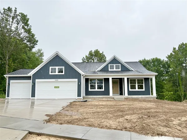 $659,900 | 5888 Valley Point W Drive, Caledonia, MI 49316