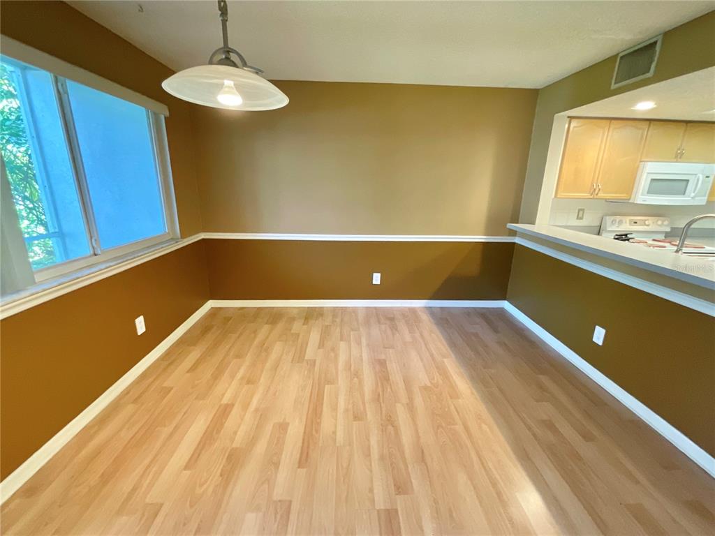 9211 Jake's Path Largo, FL 33771 - Photo 11 of 40