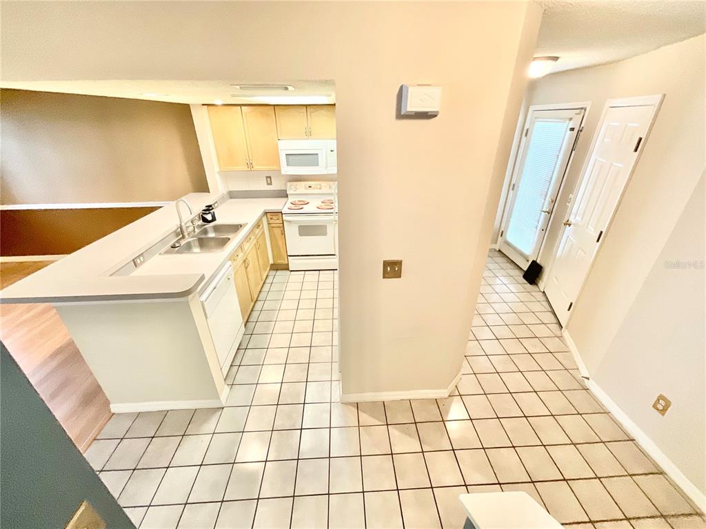 9211 Jake's Path Largo, FL 33771 - Photo 18 of 40