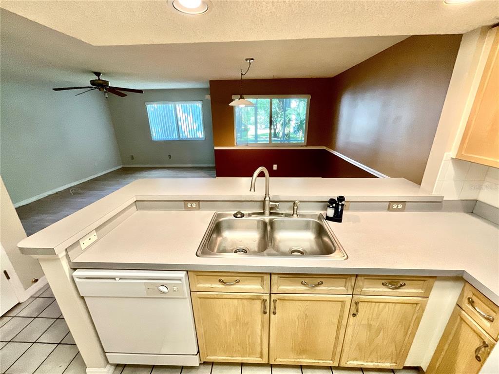 9211 Jake's Path Largo, FL 33771 - Photo 7 of 40