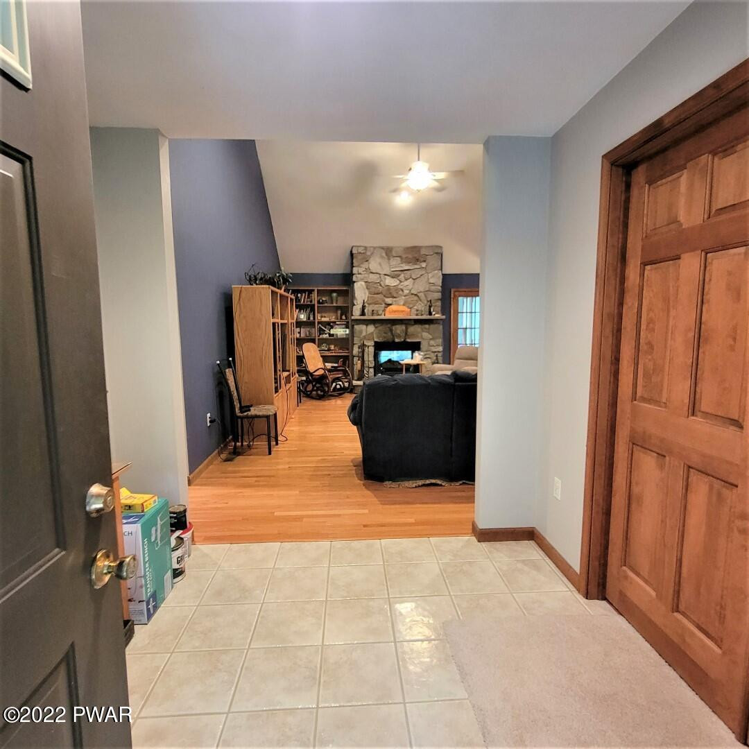119 Robert Road Shohola, PA 18458 - Photo 3 of 18 ENTRY WAY