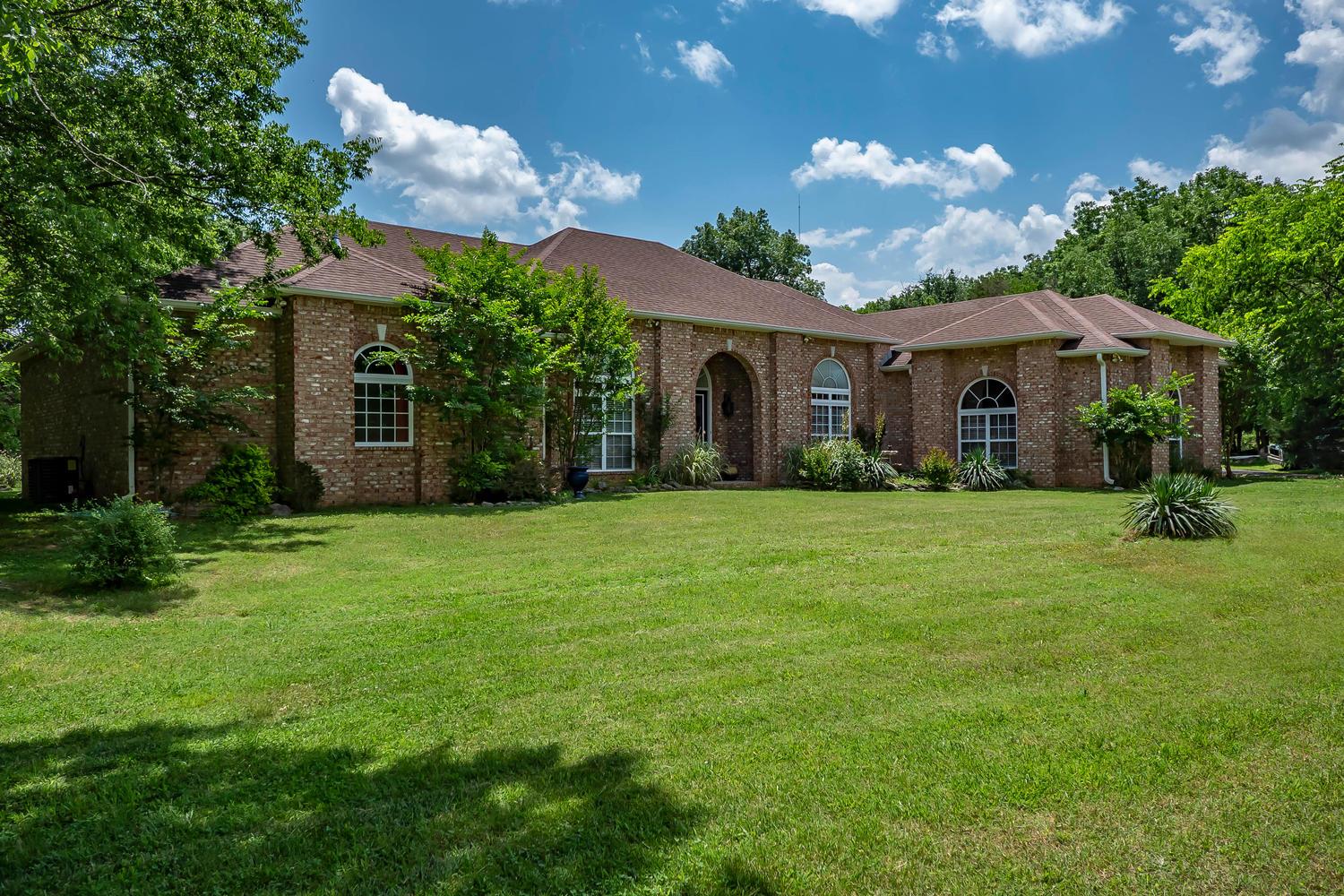 1160 Deer Run Road Murfreesboro, TN 37128 - Photo 1 of 30 Gallery Image 1