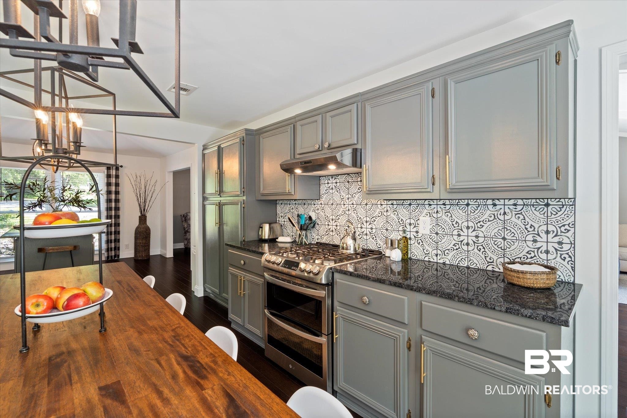 5900 North Shenandoah Road Mobile, AL 36608 - Photo 9 of 47